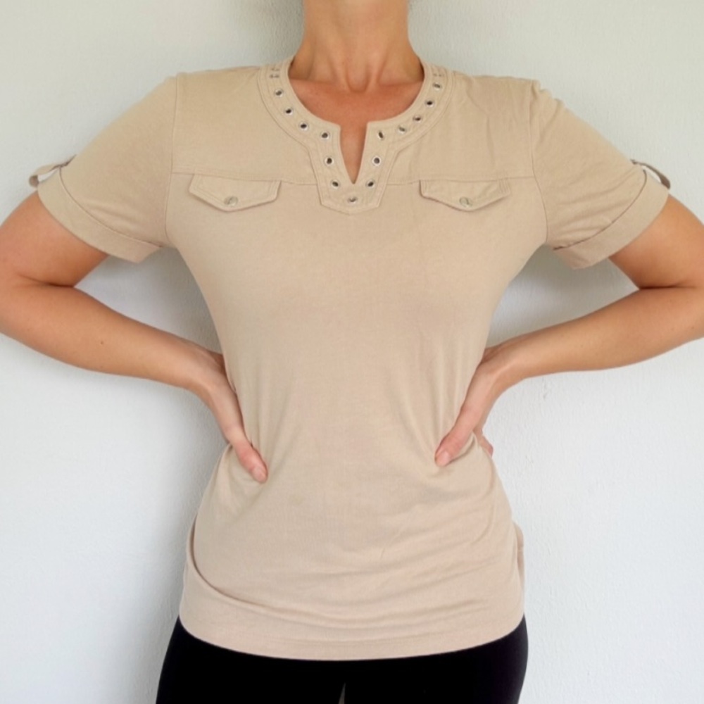 Coral Bay tan metallic silver grommet trim short sleeve cotton tee size medium